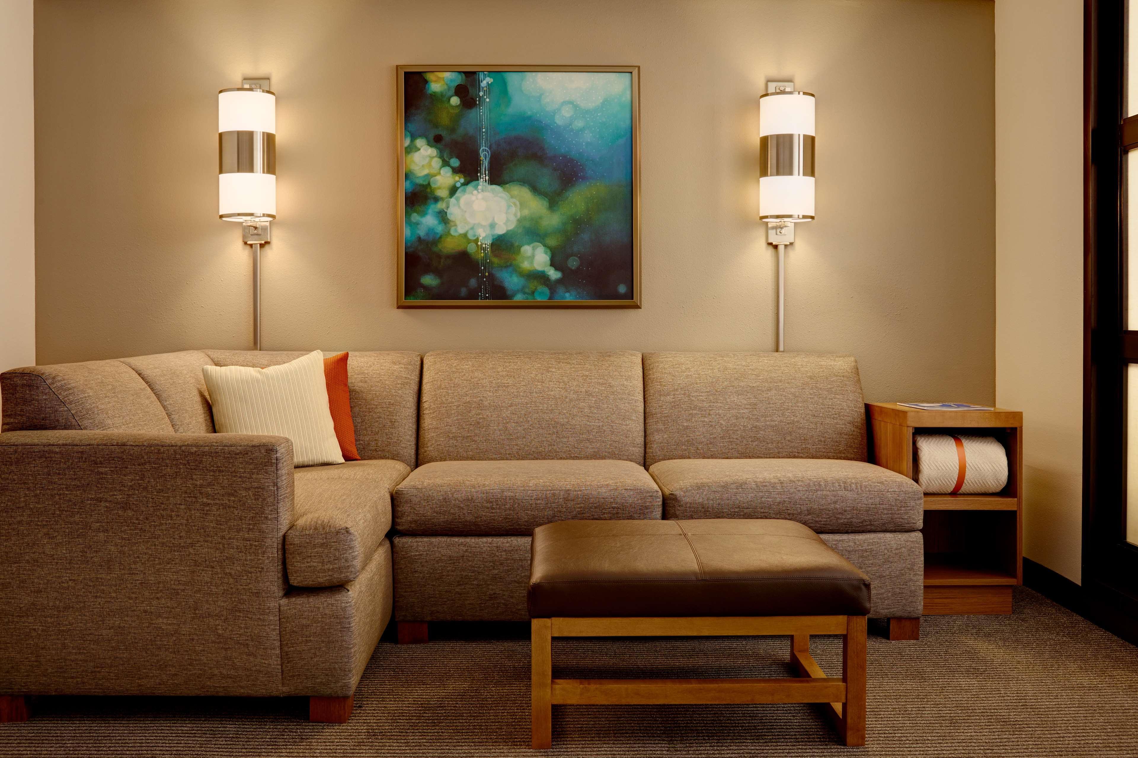 Wyndham Garden Kansas City Airport Екстериор снимка