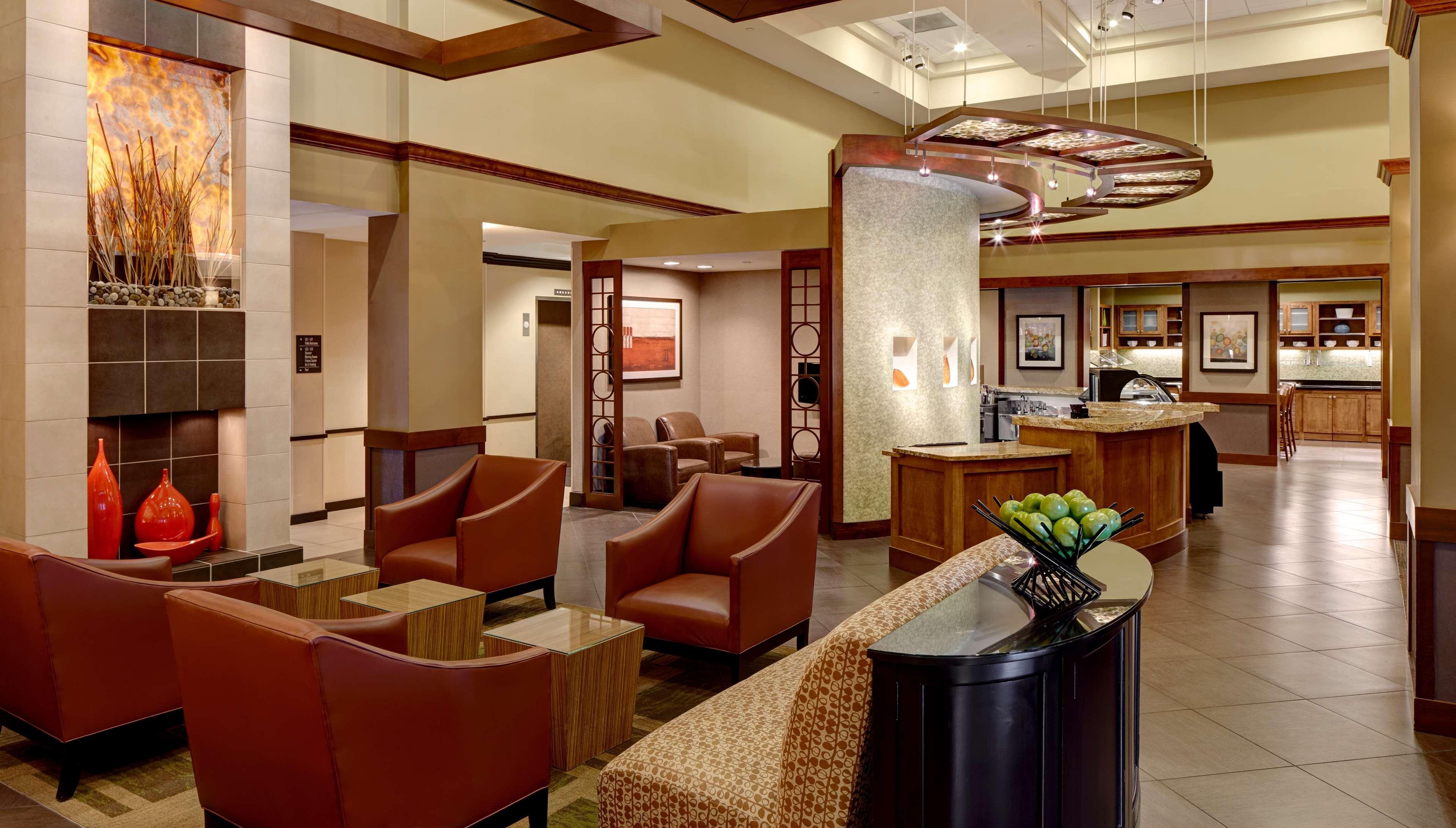 Wyndham Garden Kansas City Airport Екстериор снимка