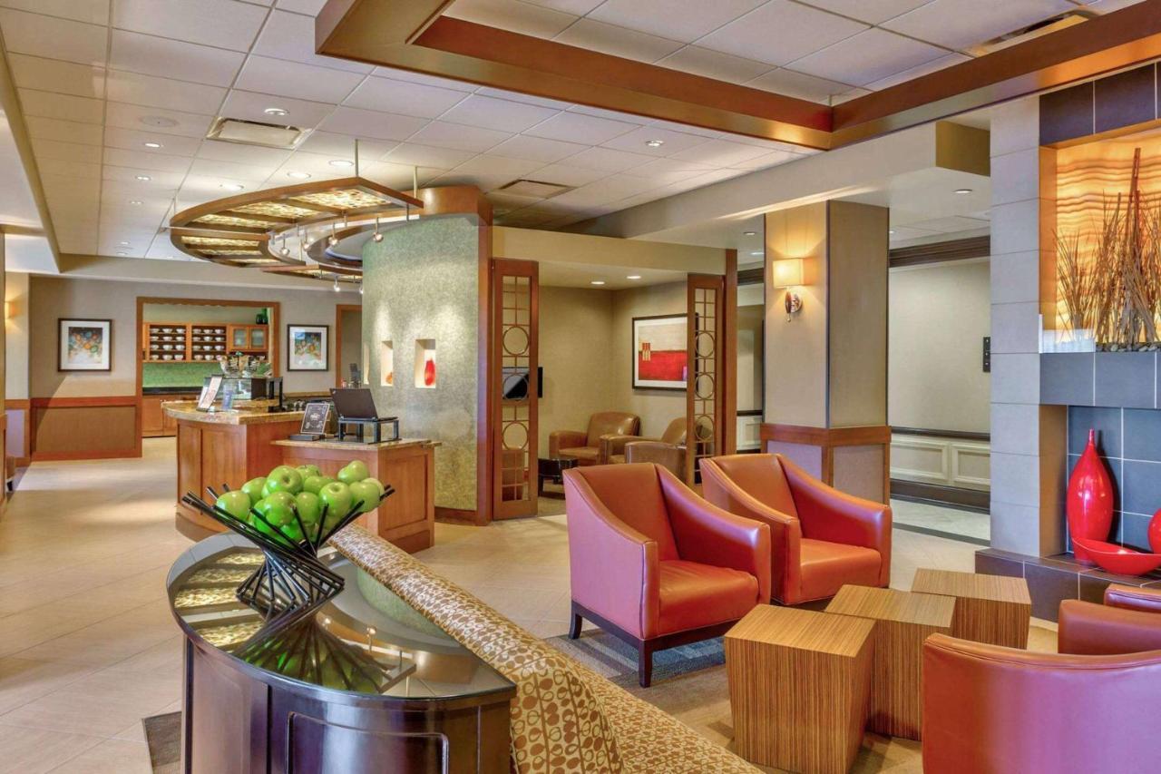 Wyndham Garden Kansas City Airport Екстериор снимка