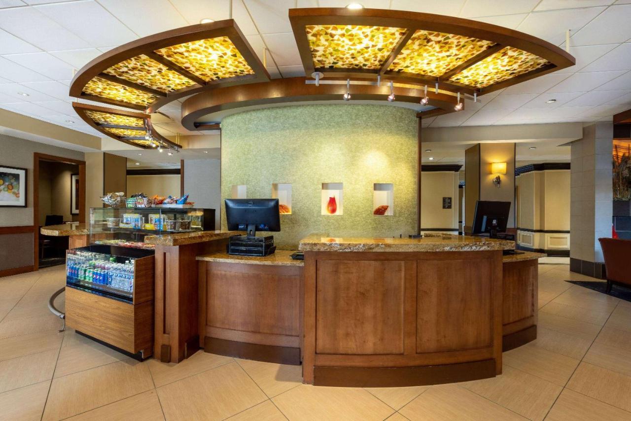 Wyndham Garden Kansas City Airport Екстериор снимка